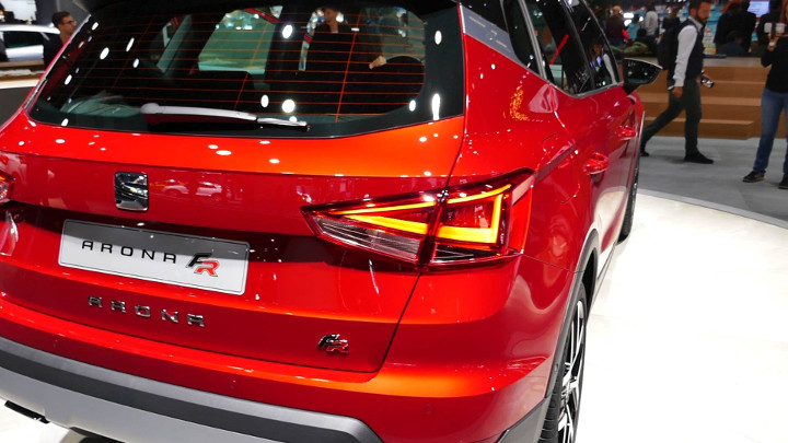 Seat Arona back